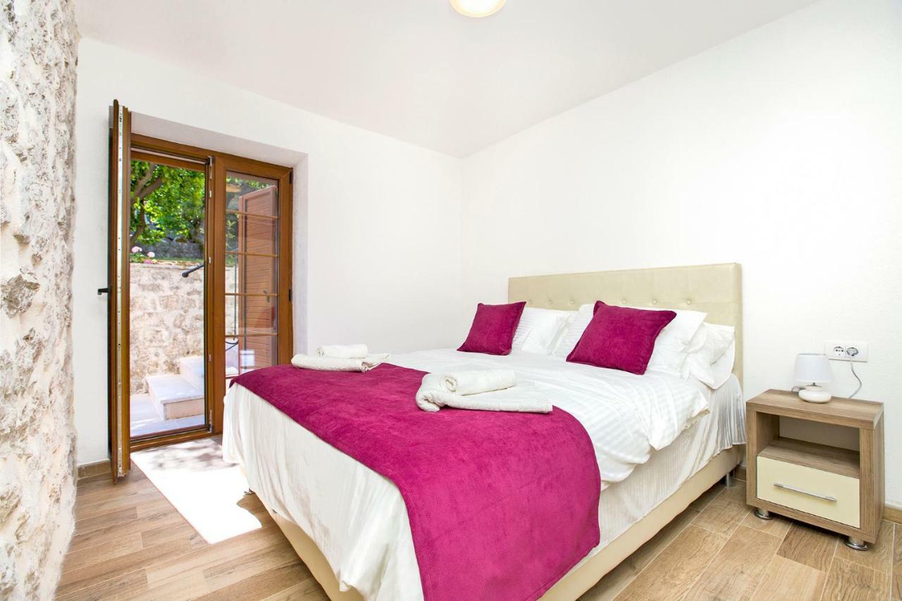 Apartments Mezini 11 Котор Экстерьер фото